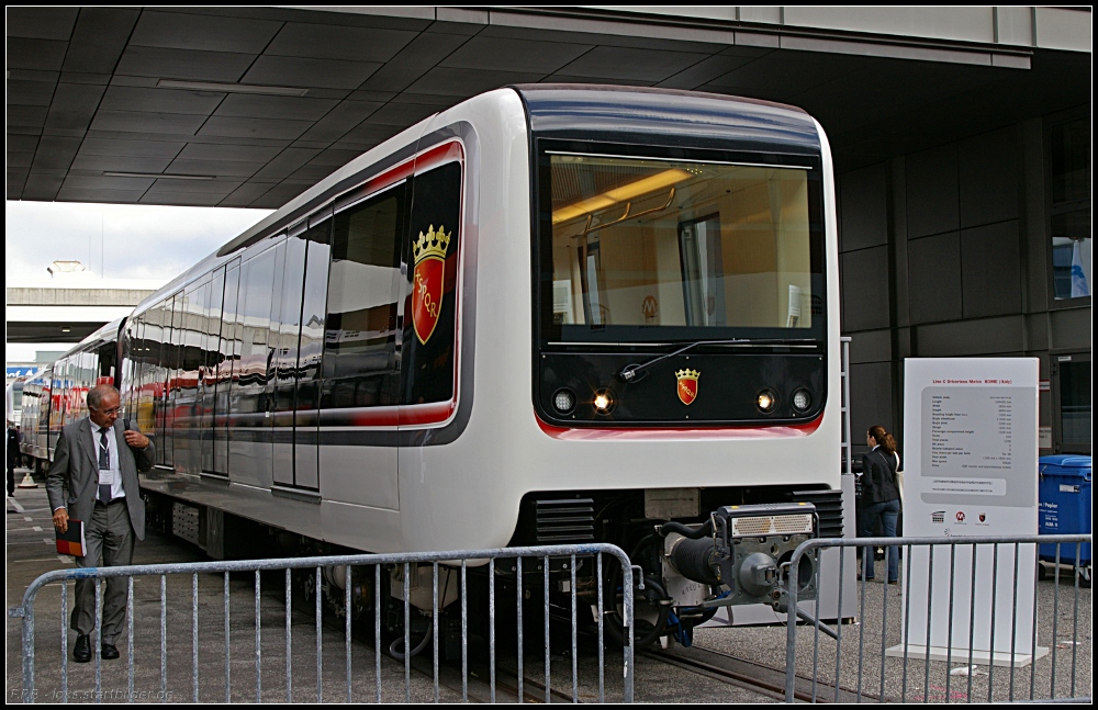 Auf der zuknftigen Line C in Rom sollen fhrerstandlose Metrozge vom Typ Ansaldo Breda verkehren. Wie die Zge aussehen wird auf der Messe gezeigt (INNOTRANS 2010 Berlin 21.09.2010)
