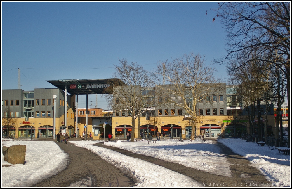 Bahnhof Hennigsdorf b. Berlin. Hier endet die S-Bahnlinie S25 aus Teltow Stadt, die RB55 aus Kremmen, hlt der RE6 aus B.-Spandau und die RB20.