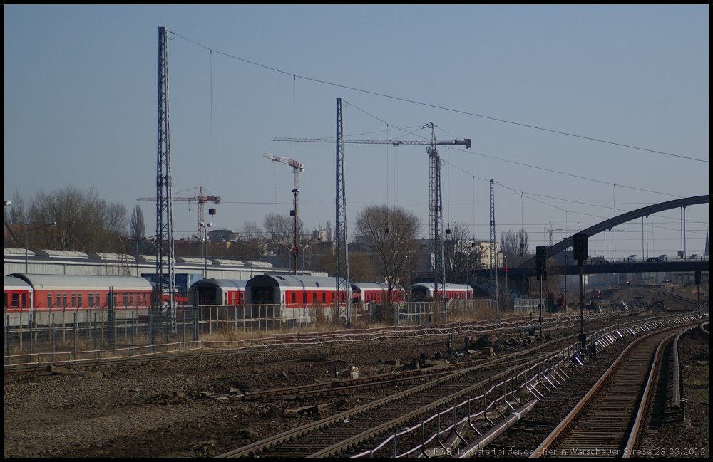 Bauarbeiten S-Bahnhof Warschauer Strae: Das Gleisvorfeld aus Richtung Ostkreuz ist bereits ausgebaut (23.03.2012)