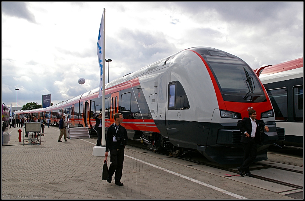 BMa 74101 der NSB ist ein moderner fnfteiliger Triebzug (NVR-Nummer 94 76 0401 001-9; INNOTRANS 2010 Berlin 21.09.2010)