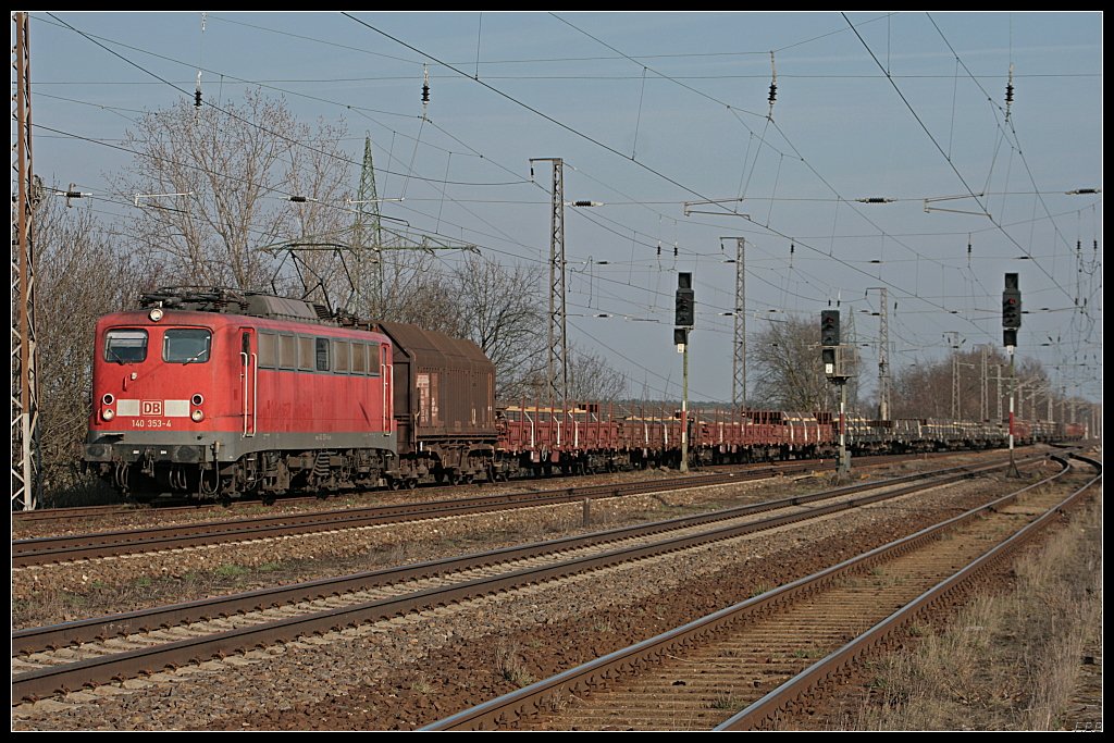 DB 140 353-4 mit gemischtem Gterzug (Nuthetal-Saarmund 23.03.2010)