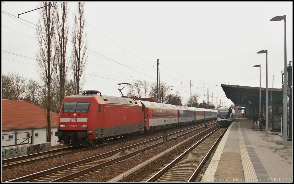 DB Fernverkehr 101 115 mit einem EC am 08.04.2013 in Berlin-Karow