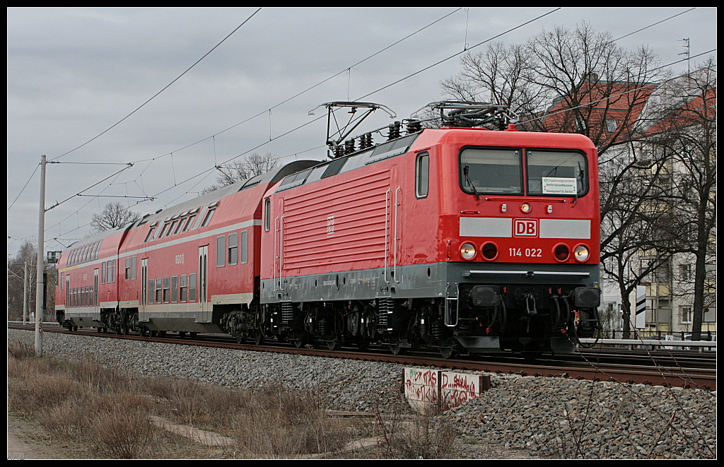 DB Regio 114 022 im S25-Ergänzungsverkehr für die S-Bahn Berlin zwischen Gesundbrunnen und Hennigsdorf (Berlin Pankow-Heinersdorf 31.03.2010)