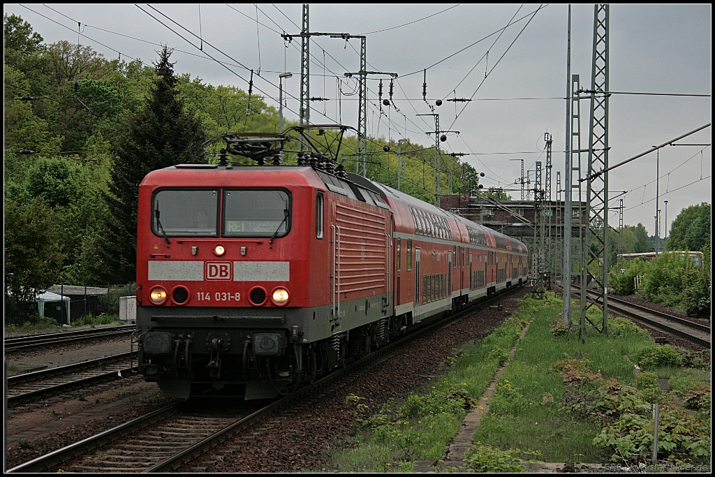 DB Regio 114 031-8 mit dem RE1 nach Frankfurt/Oder (Berlin Wannsee 14.05.2010)
