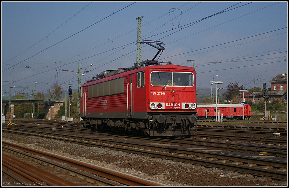 DB Schenker 155 271-0 kommt solo in den Rbf eingefahren (gesehen Bebra 14.10.2010)
<br><br>
Update: 2015 in Rostock-Seehafen z; ++ 08.09.2015 in Opladen