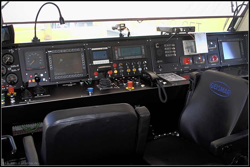 Fhrerstand des ETCS-Zug EM 202 von Infrabel auf der InnoTrans 2012