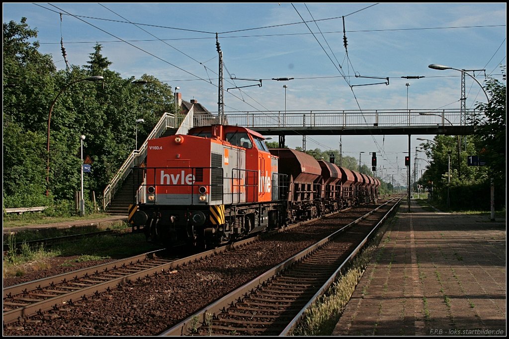hvle V 160.4 / 203 109 mit Schüttgut Richtung Wustermark (gesehen Wustermark-Priort 10.06.2010)