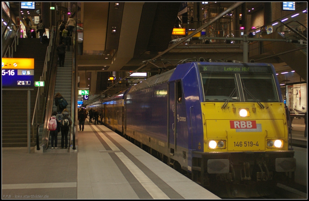 RBB 146 519-4 mit dem X 80004 nach Leipzig Hbf (NVR-Nummer: 91 80 6146 519-4 D-RBB, gesehen Berlin Hauptbahnhof 19.11.2010)