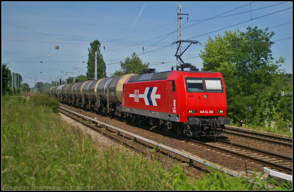 RheinCargo 145-CL 012 / 145 090 mit Kesselwagen-Zug am 17.06.2013 in Berlin-Karow
