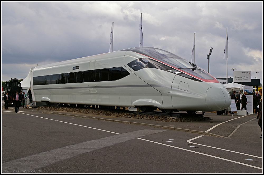 Schaut man sich die Studie Zefiro von Bombardier an, ist es doch gewhnungsbedrftig. Auf dieser Studie sollen einmal neue Hochgeschwindigkeitszge gebaut werden (INNOTRANS 2010 Berlin 21.09.2010)