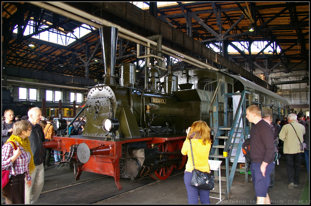 6. Dresdner Dampfloktreffen, 12.04.2014: Die Schsische VII T  Hegel  ist eine zweifachgekuppelte Tenderlokomotive, die von der DR als 98 7056 eingereiht wurde. Gebaut wurde die Lok 1886 von der Schsische Maschinenfabrik Hartmann AG in Chemnitz und wurde 1967 ausgemustert. Seit 1971 ist sie Museumsfahrzeug.