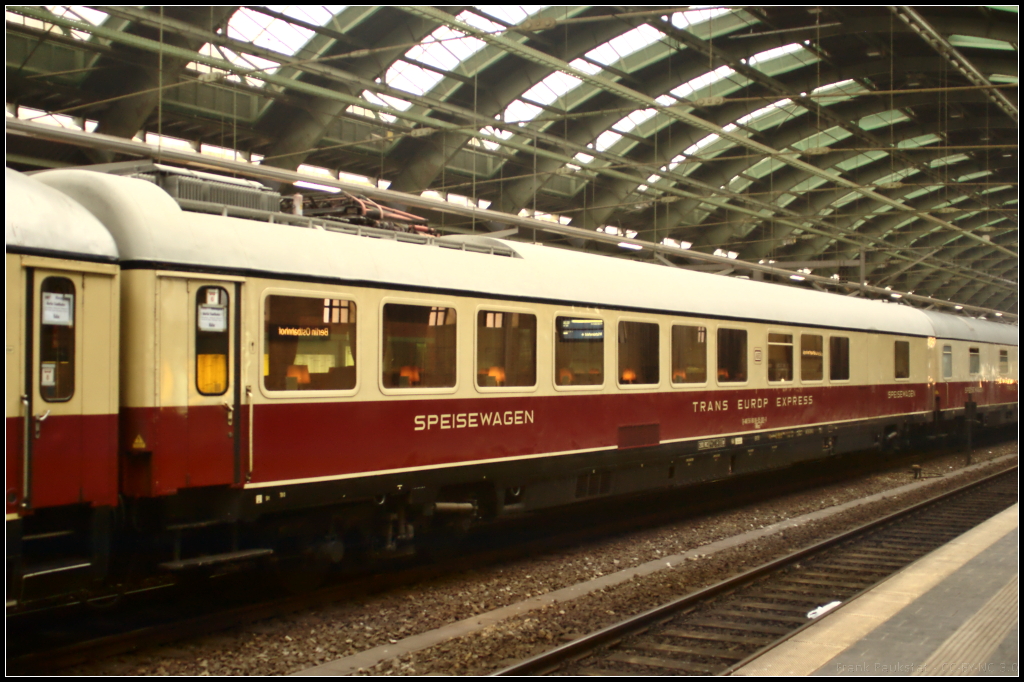 D-AKE 56 80 88-95 001-5 WRmz 131.0 in einem Sonderzug im Bahnhof Berlin Ostbahnhof, 14.02.2016