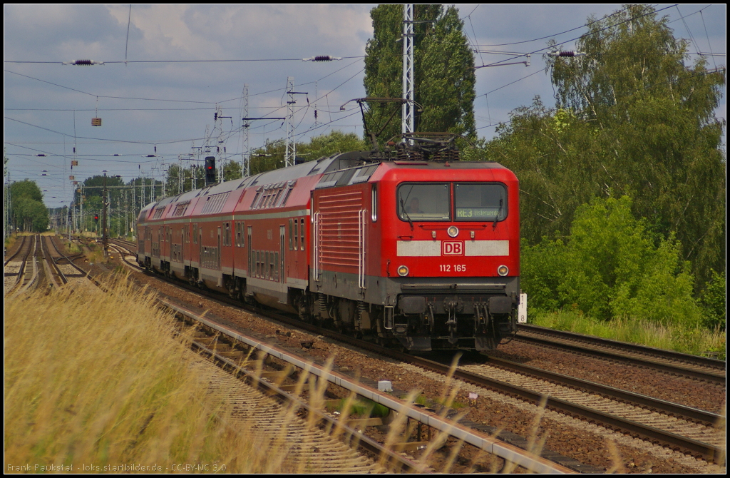 DB Regio 112 165 mit RE3 Elsterwerda am 16.06.2014 durch Berlin Karow