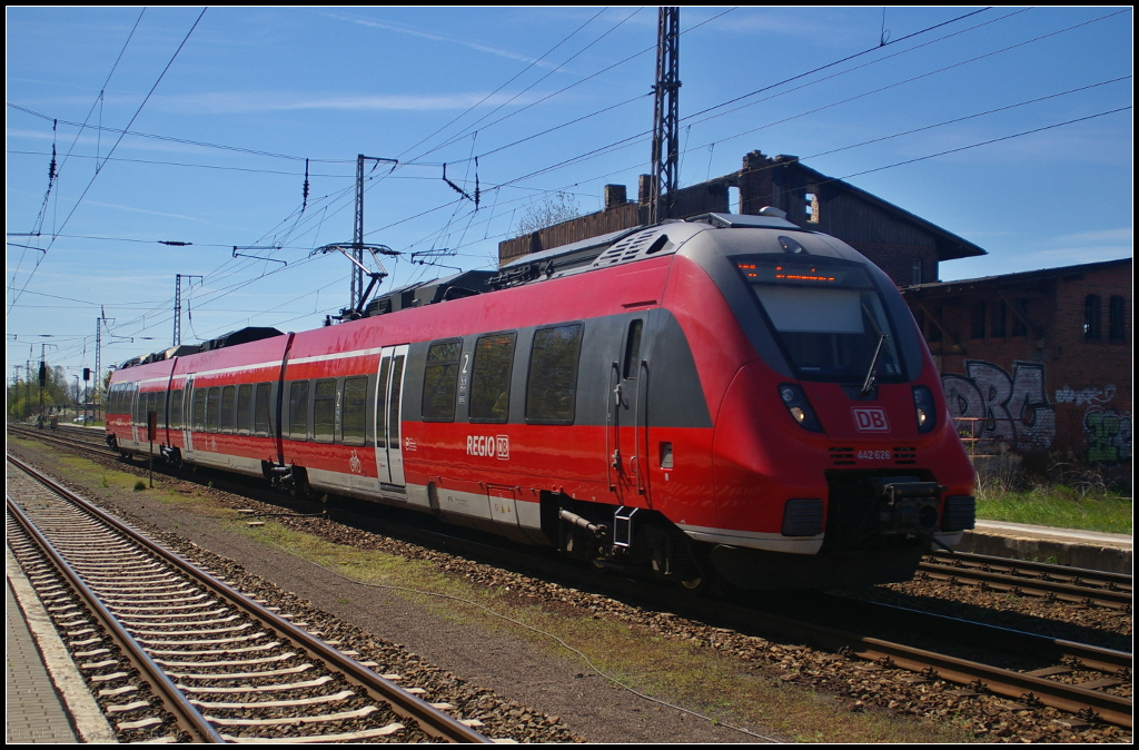 DB Regio 442 126 in Wustermark-Priort, 21.04.2015