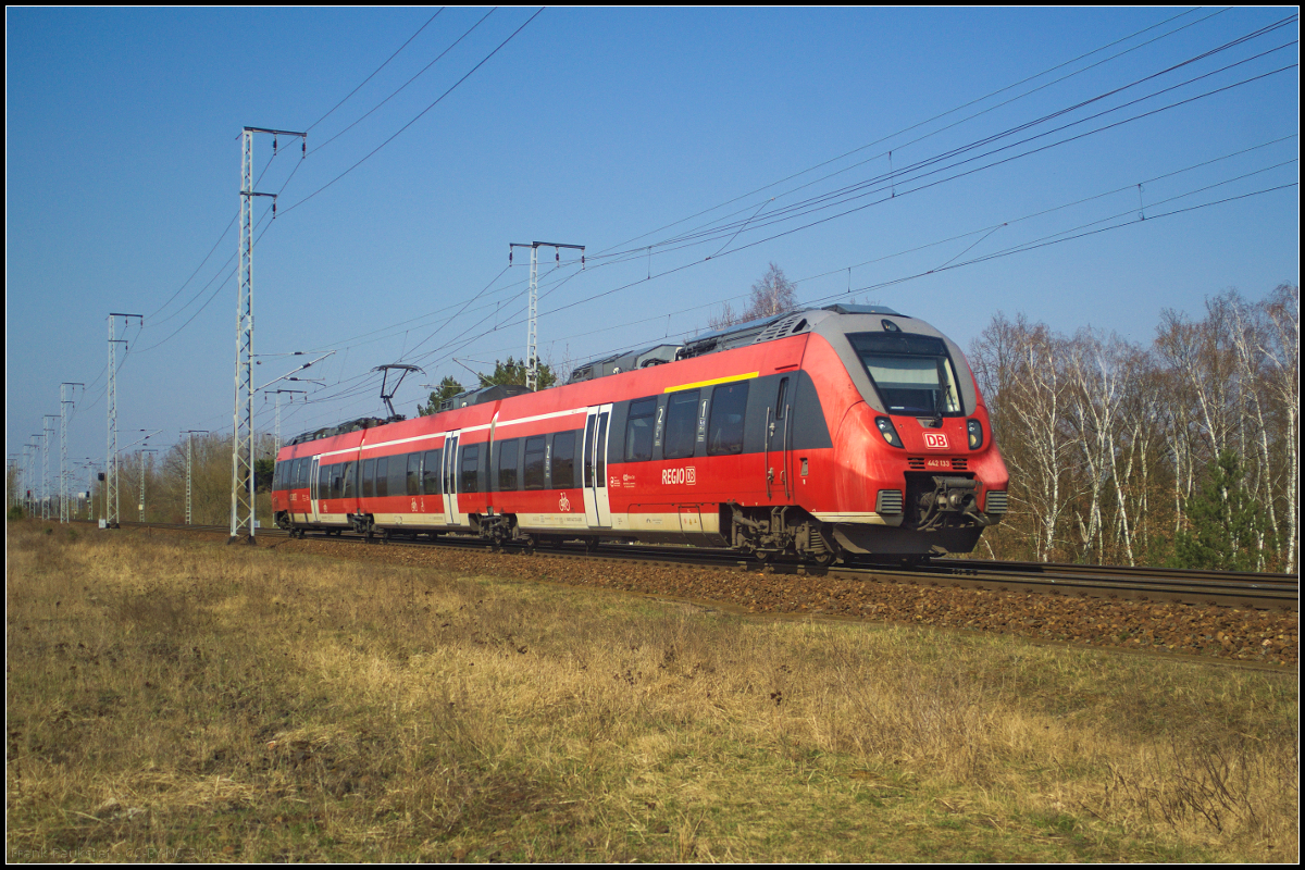 DB Regio 442 133-5 fuhr auf Dienstfahrt nach Schönefeld am 09.04.2018 durch die Berliner Wuhlheide.