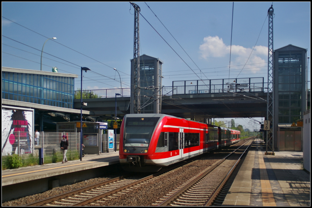 DB Regio 646 029-8 und 646 012 fuhren am 11.05.2017 als RE66 Szczecin Glowny aus dem Bahnhof Berlin-Hohenschönhausen ab.