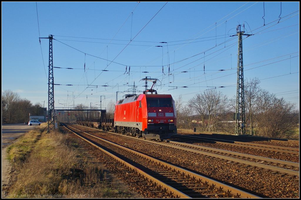 DB Schenker 152 095 kam am 30.12.2013 mit Rmms-Wagen durch Nuthetal-Saarmund