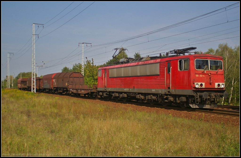DB Schenker 155 212-4 mit einem gemischten Gterzug am 16.09.2014 durch die Berliner Wuhlheide
