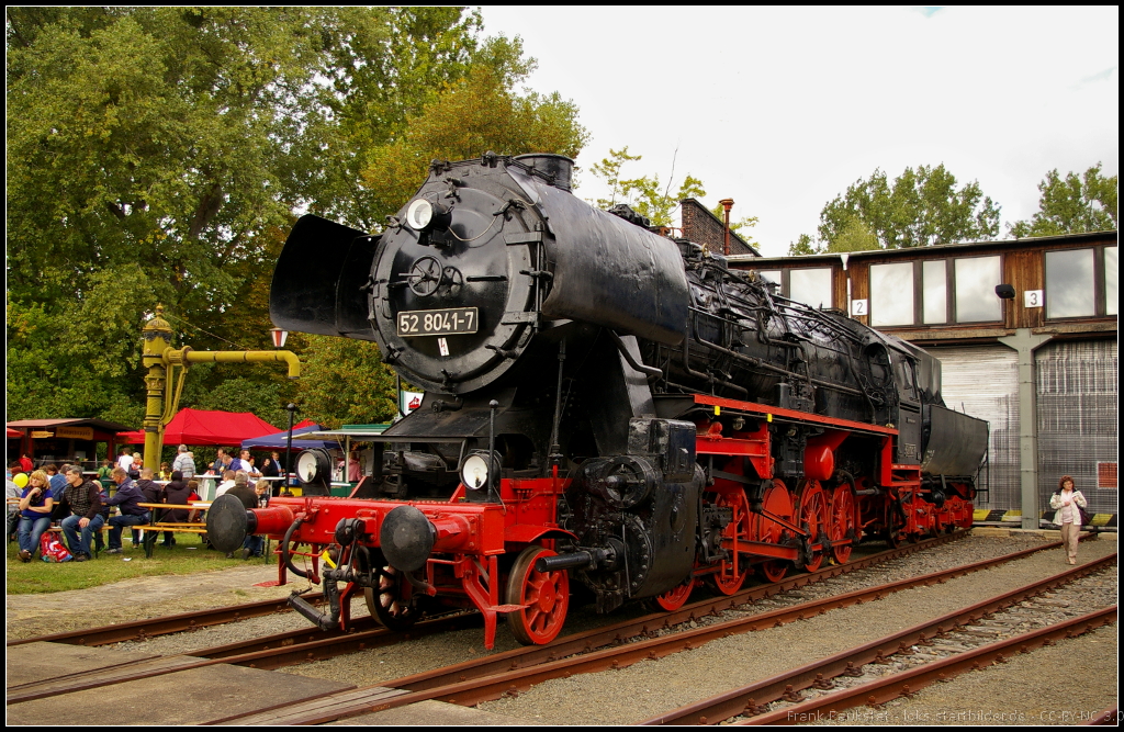 DR 52 8041 des Frderverein Berlin-Anhaltische Eisenbahn e.V. bei den Bahnaktionstagen am 15.09.2013 in Lutherstadt Wittenberg