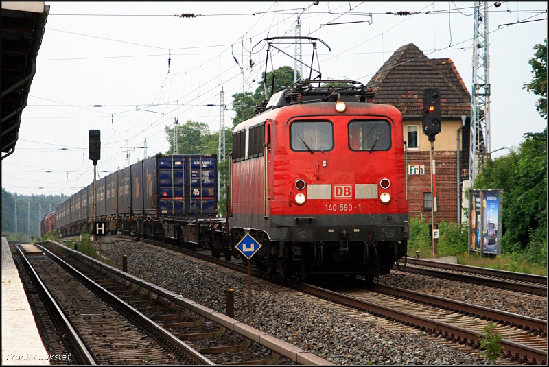 DB 140 590-1 mit einem Containerzug (Berlin Friedrichshagen, 01.07.2009 - Update: 03/2012 in Maschen Rbf abgestellt; 01/2012 nach Mukran berstellt; 03.10.2013 wiD)