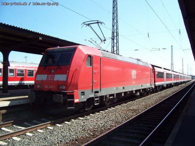 DB 146 243-1 mit einem Regio nach Frankfurt (DB Regio AG Regio Mittelfranken Nürnberg, NVR-Nummer: 91 80 6146 243-1 D-DB, gesichtet Hanau 15.04.2007)