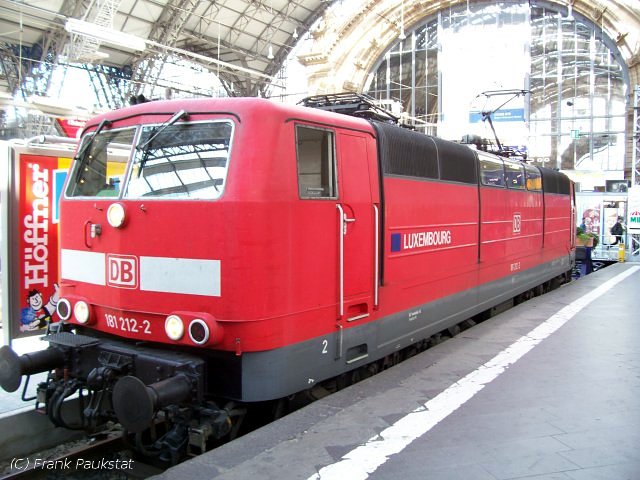 DB 181 212-2  Luxembourg  hat ihren Zug abgehangen und wartet auf Rangierfahrt (Frankfurt/Main, 26.02.2005)