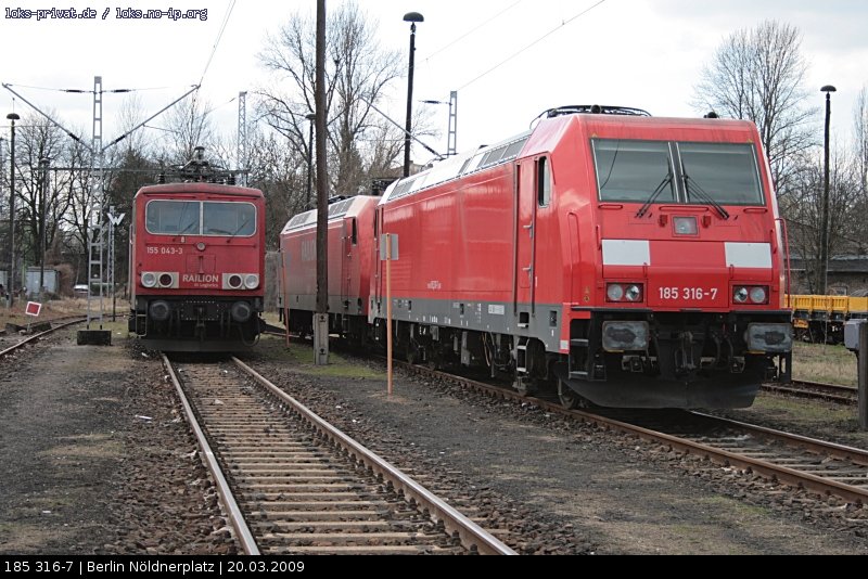 DB 185 316-7 ohne Logo ruht sich aus (NVR-Nummer: 91 80 6185 316-7 D-DB, DB Schenker Rail Deutschland AG, gesichtet Berlin Nöldnerplatz, 20.03.2009).