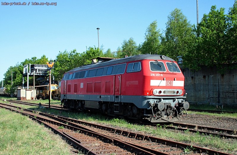 DB 218 457-0 im Rbf Wustermark (01.05.2009).