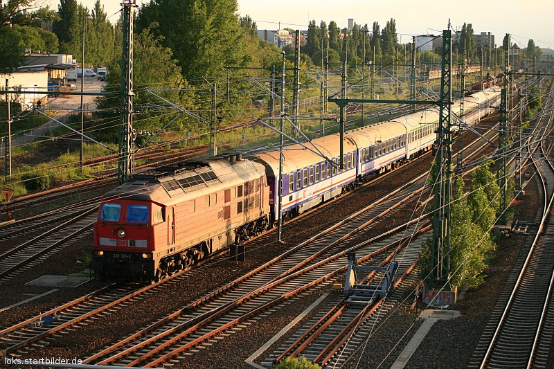 DB 232 122-2 mit einem Zug aus Polen (ex 132 122-3, gesichtet Berlin Moabit, 05.06.2009).