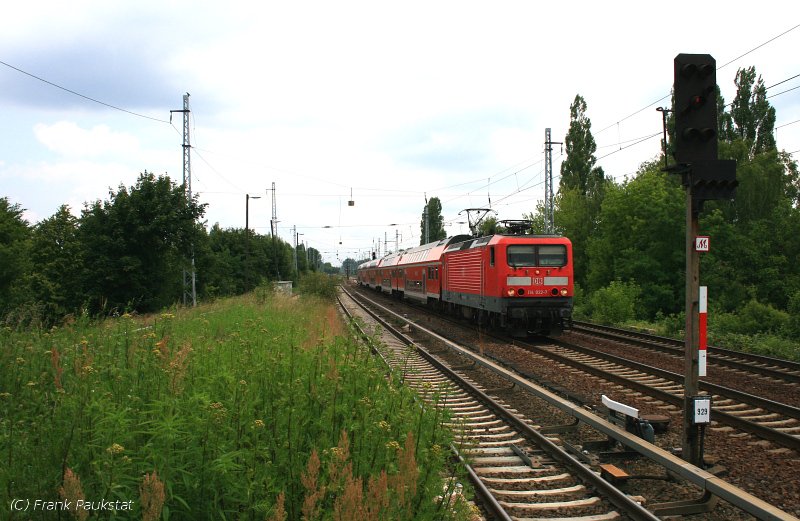 DB Regio 114 022-7 mit RE38447 nach Wünsdorf-Waldstadt in Berlin Karow, 15.06.2009