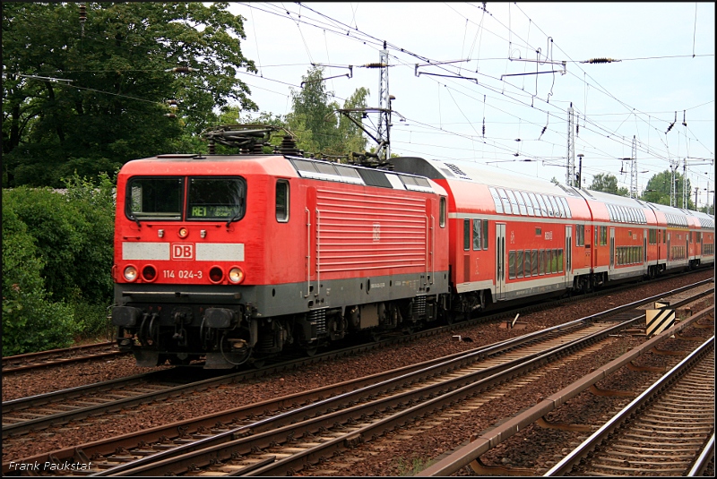 DB Regio 114 024-3 mit dem RB 38073 nach Frankfurt (Oder) in Berlin Hirschgarten, 14.07.2009