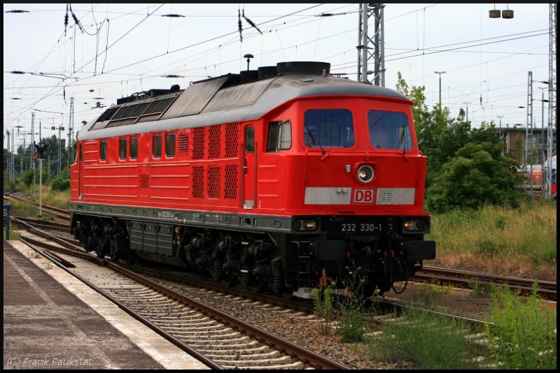 DBSR 232 330-1 (ex 132 330-2; Doppeltraktionsfähig) beim umsetzen (Berlin Lichtenberg, 19.06.2009).