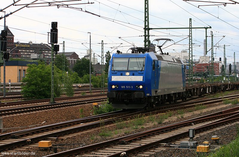 D&D 185 511-3 bei der Ausfahrt mit DGS 93857 nach Uerdingen (ex HGK, ATC, TXL, gesichtet Berlin Beusselstr 06.06.2009).