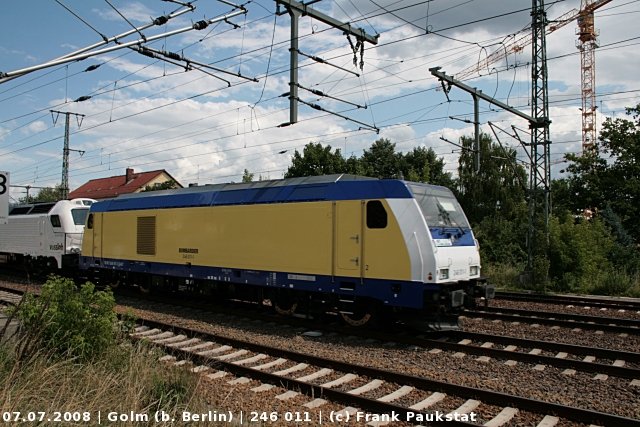 IGT 246 011-1 mit einer EURO 4000 im Schlepp (Golm, 07.07.2008).