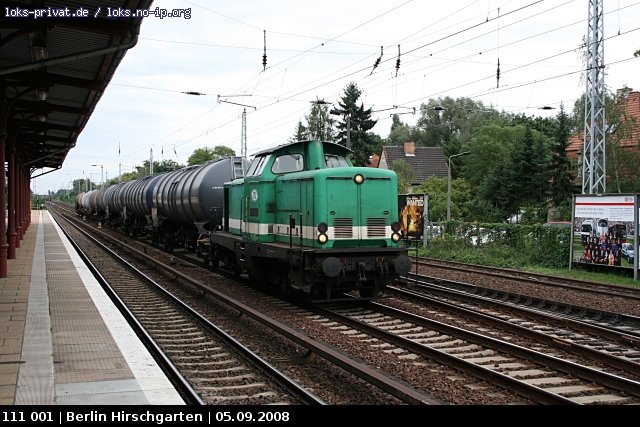 ITL 111 001 mit Kesselwagen-Zug (ex DB 211 160, gesehen Berlin Hirschgarten 05.09.2008).