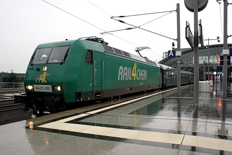 R4C 145-CL 003 mit SZ 31747 aus Konstanz (NVR-Nummer: 91 80 6145 094-9 D-RFCDE, angemietet von Deutsche Leasing, gesichtet Berlin Hauptbahnhof 16.05.2009).