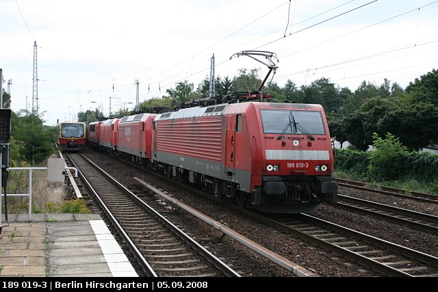 Raillion 189 019-3 mit einem Lokzug (Class 189-VB, gesichtet Berlin Hirschgarten, 05.09.2008)