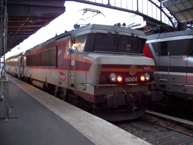 SNCF 15004 in der klassischen Lackierung in Paris-Est (24.11.2006).