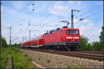 DB Regio 114 004 schiebt am 21.05.2016 den RE Magdeburg am Abzweig Elbbrücke vorbei Richtung Magdeburg