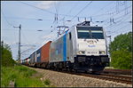 br-186/498441/186-423-0-pcc-rail-der-rurtalbahn 186 423-0 'pcc rail' der Rurtalbahn Cargo mit einem Containerzug am 21.05.2016 am Abzweig Elbbrcke in Magdeburg (NVR-Nummer 91 80 6186 423-0 D-Rpool)