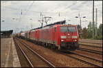 DB Cargo 189 055-7 fuhr mit 189 058 (Class 189-VM 50 Hz) und einem gemischten Gterzug am 14.05.2017 durch den Bahnhof (Berlin) Schnefeld Flughafen