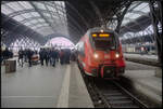 br-442.1/863539/db-regio-442-615-442-115 DB Regio 442 615 (442 115) kam mit 442 117 als RE50 in Leipzig Hbf an und wird hier Kopf machen. Nach 1 Stunde Aufenthalt geht es dann wieder nach Dresden Hbf. Diesmal waren die beiden 3-teiligen Talent 2 im Einsatz, statt des üblichen Doppelstock-Zugs (11.02.2024, NVR-Nummer 94 80 0442 615-1 D-DB)