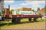 DR 89-01-34 Xu in Magdeburg Neustadt, 10.05.2015    Beum Familienfest der Magdeburger Eisenbahnfreunde stand dieser Niederbordwagen der Gattung Xu auf einem Seitengleis am Hafen.