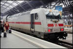 db-fern/863666/db-fernverkehr-146-576-stand-mit DB Fernverkehr 146 576 stand mit dem IC2555 Dresden Hbf am Gleis 15 in Leipzig Hbf (11.02.2024, NVR-Nummer 91 80 6146 576-4 D-DB)