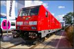 Fr die Sdostbayernbahn Werk Mhldorf, einem Tochterunternehemen von DB Regio, ist die 245 014 vorgesehen. Gebaut im Jahr 2014 wurde sie auch erstmals auf der InnoTrans 2014 in Berlin dem Publikum vorgestellt. Insgesamt wurden 8 Loks des Typs TRAXX P160 DE ME bestellt (NVR-Nummer 92 80 1245 014-6 D-DB).
<br><br>
Daten: LP 18.9 m, Hhe 4.3 m, Breite 2.98 m, Gewicht 83 t, max Geschwindigkeit 160 km/h, Leistung 4x 563 kW, Motor 4x CAT C18