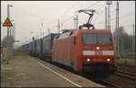 db-schenker/162391/db-schenker-152-124-4-mit-einem DB Schenker 152 124-4 mit einem 'LKW-Walter'-Zug Richtung Süden (gesehen Rostock Dierkow 03.10.2011)