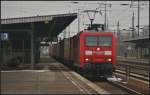 DB Schenker 145 058 macht sich nach dem Halt zum Tf-Wechsel in Berlin Schnefeld Flughafen am 03.04.2013 wieder auf den Weg