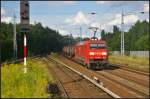 DB Schenker 152 085-7 mit Kesselwagen-Zug am 11.08.2014 durch Panketal-Zepernick
