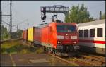 DB Schenker 185 040-3 mit Container-Zug am 05.09.2014 durch Uelzen