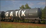 4-achsiger Kesselwagen des Einstellers GATX Rail Germany der Gattung Zans zum Transport von Dieselkraftstoff, Gasöl oder leichten Heizöl.